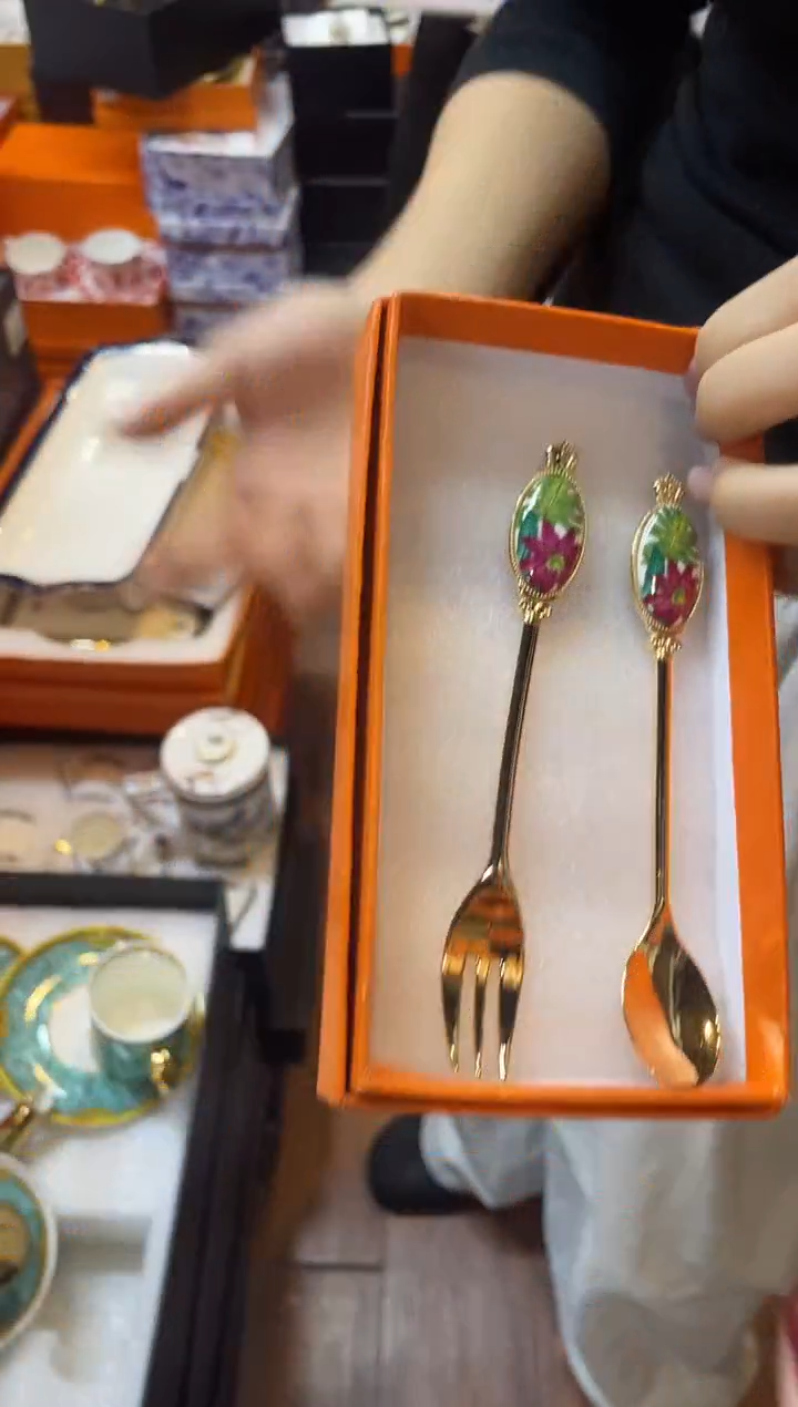 杯鸿辉家品牌瓷器，京东包邮！