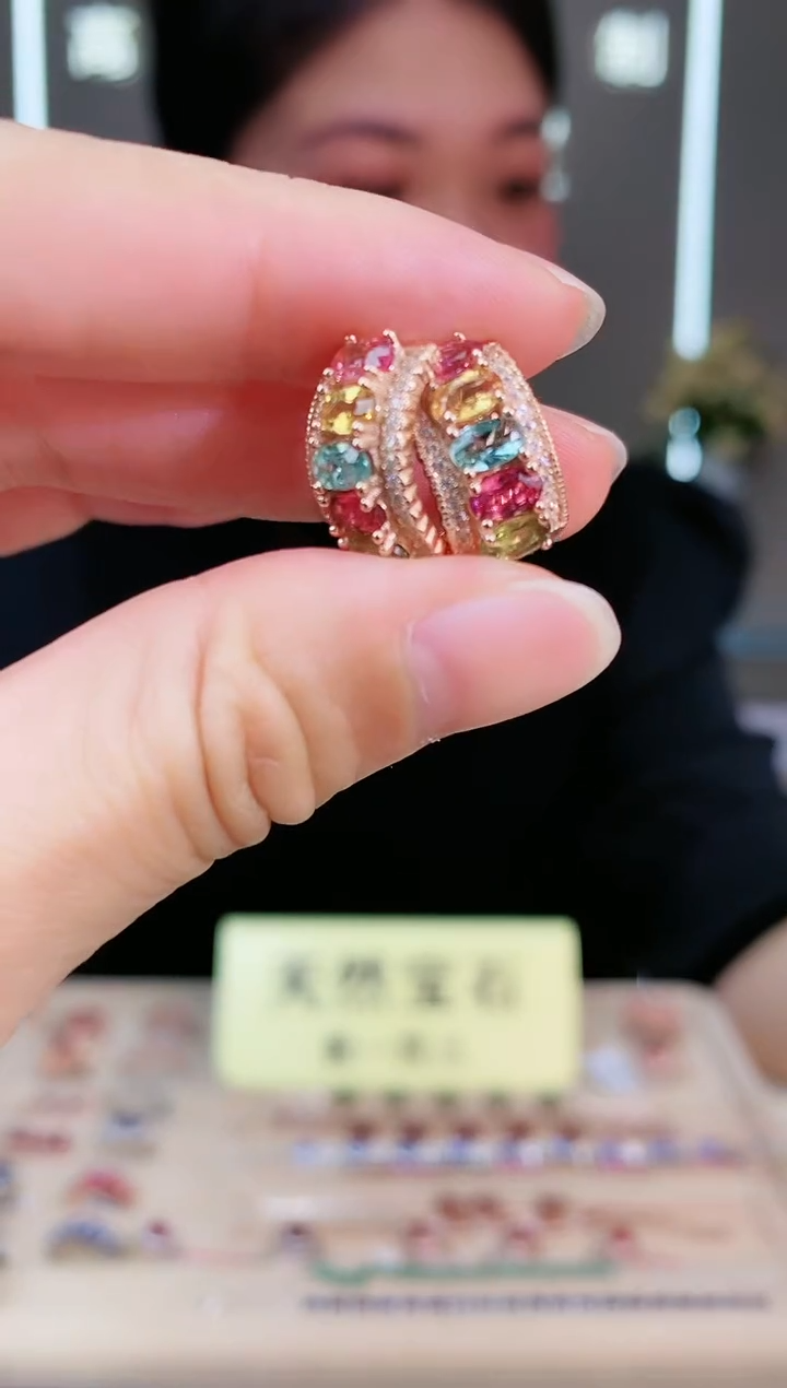 【闪购商品】碧玺耳饰银S925镶嵌耳饰