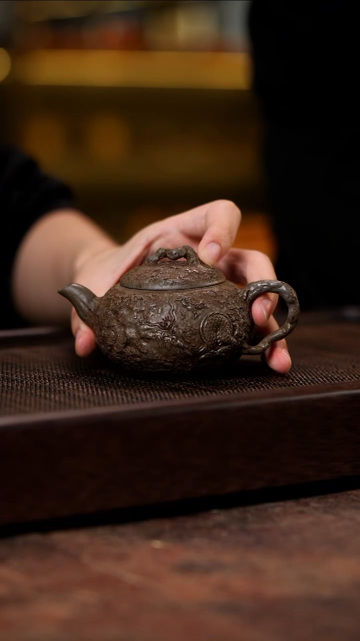 宜兴紫砂隐龙供春