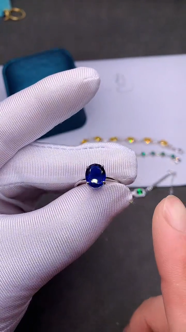 【闪购商品】蓝宝石戒指银S925镶嵌......