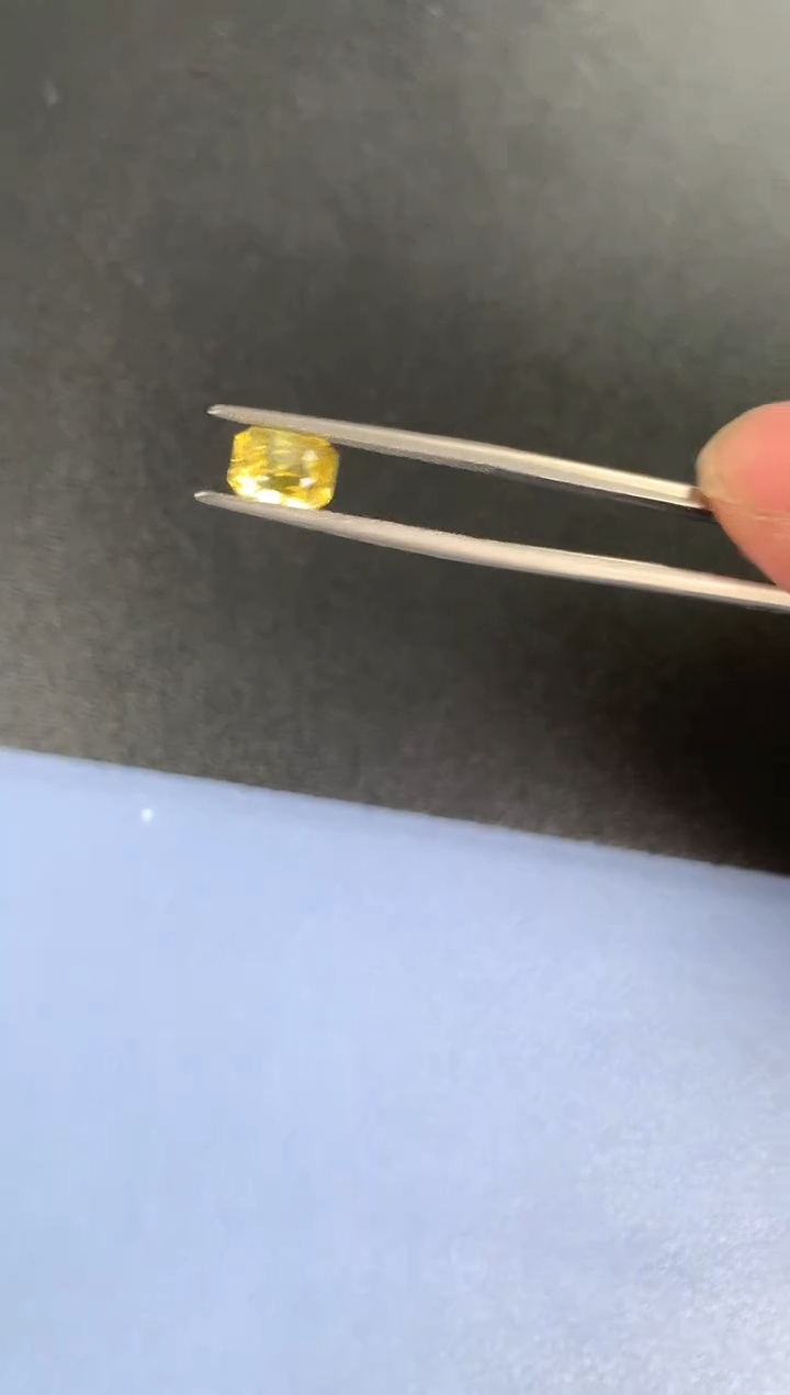 【闪购商品】蓝宝石裸石未镶嵌1.72克拉斯里兰卡老烧