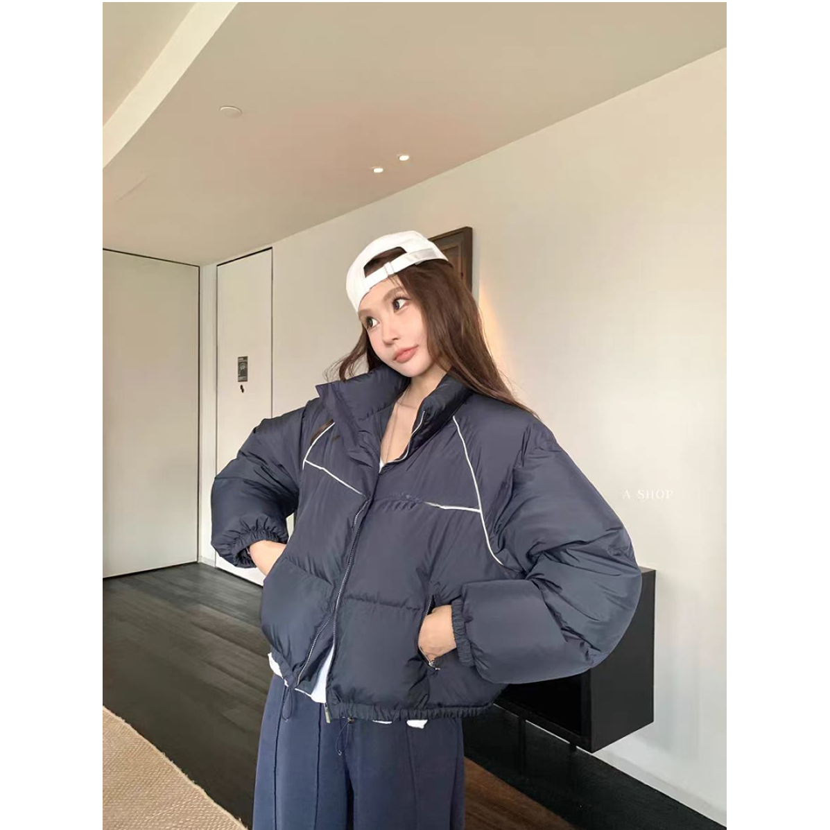 【奥莉】2025秋冬：撞色条纹立领款羽绒服外套6437