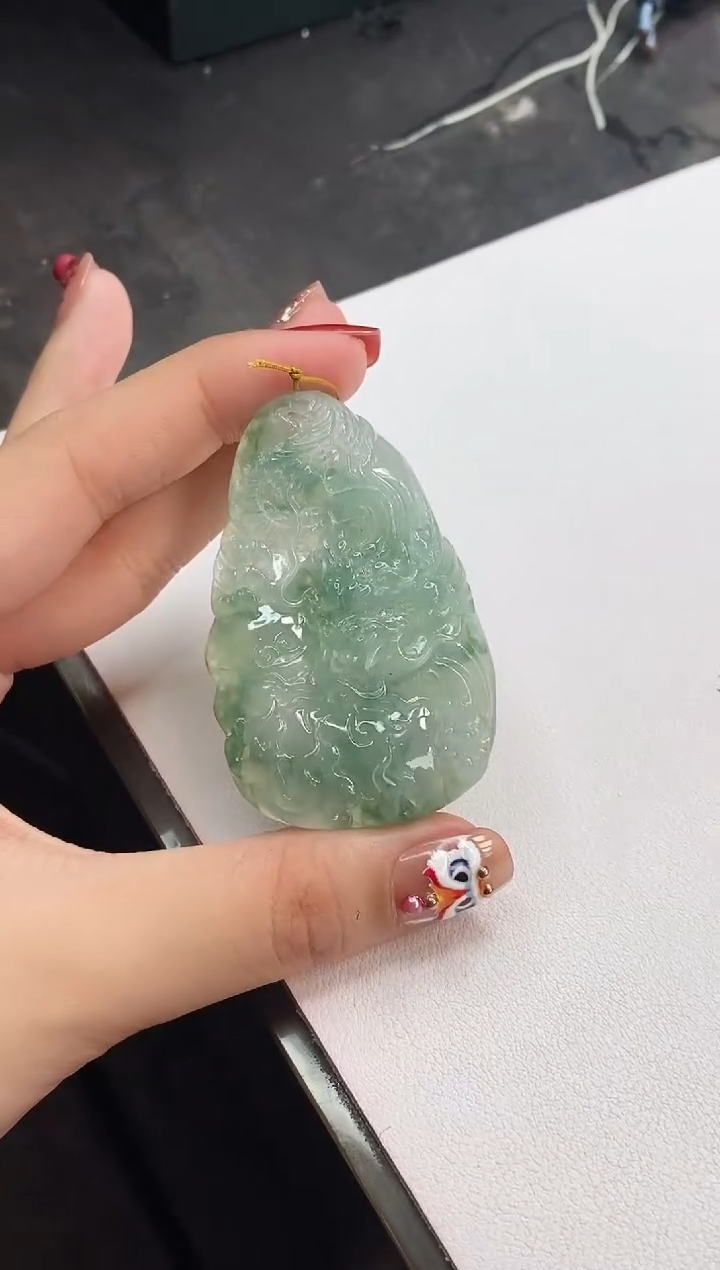 【闪购商品】翡翠颈饰未镶嵌龙牌
