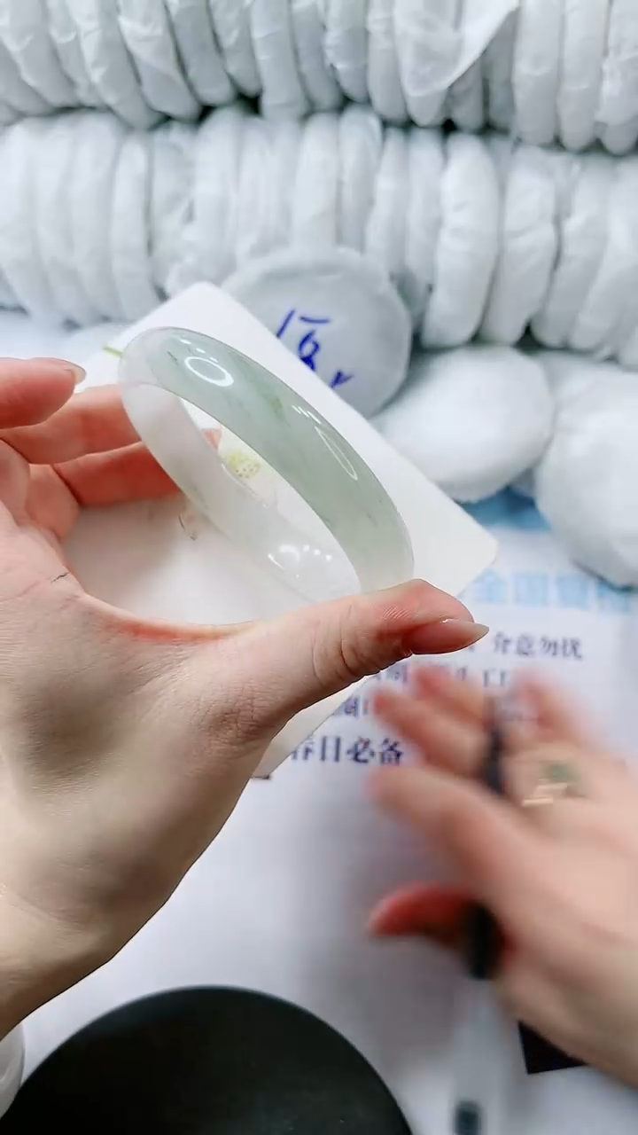 【闪购商品】石英质玉手镯未镶嵌多样性发货V261