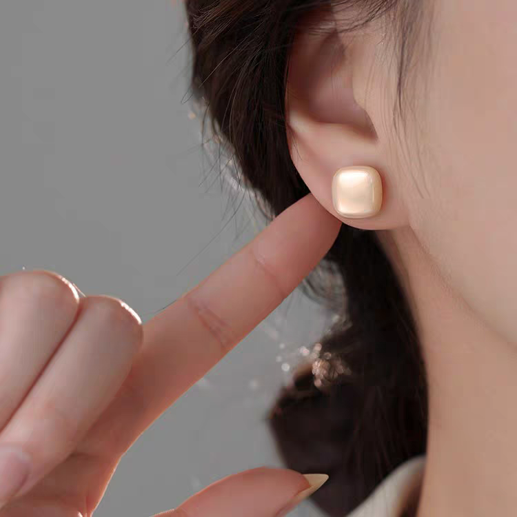 钛钢耳饰 1028法式浪漫甜美方块耳钉