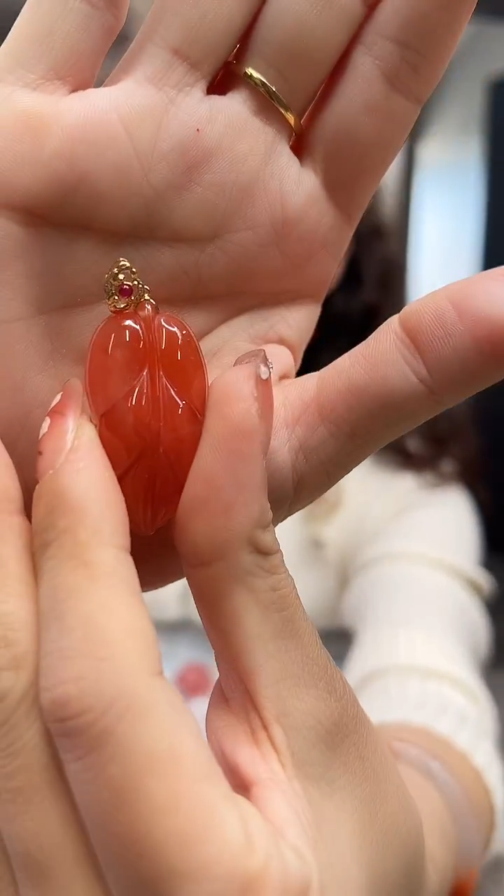 【闪购商品】南红玛瑙吊坠(不含链)18K金镶嵌/树叶款