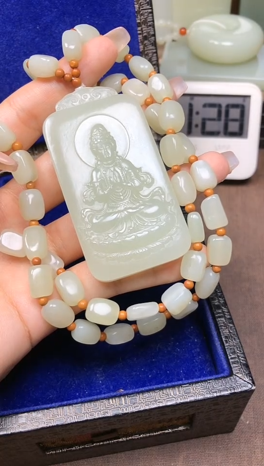 和田玉未镶嵌颈饰大