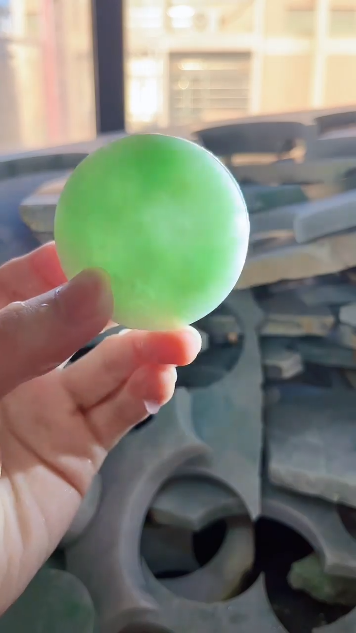 裸石翡翠广***t缅甸翡翠A货1557