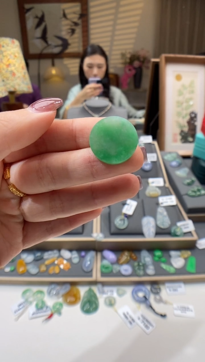 【闪购商品】翡翠未镶嵌颈饰无事牌