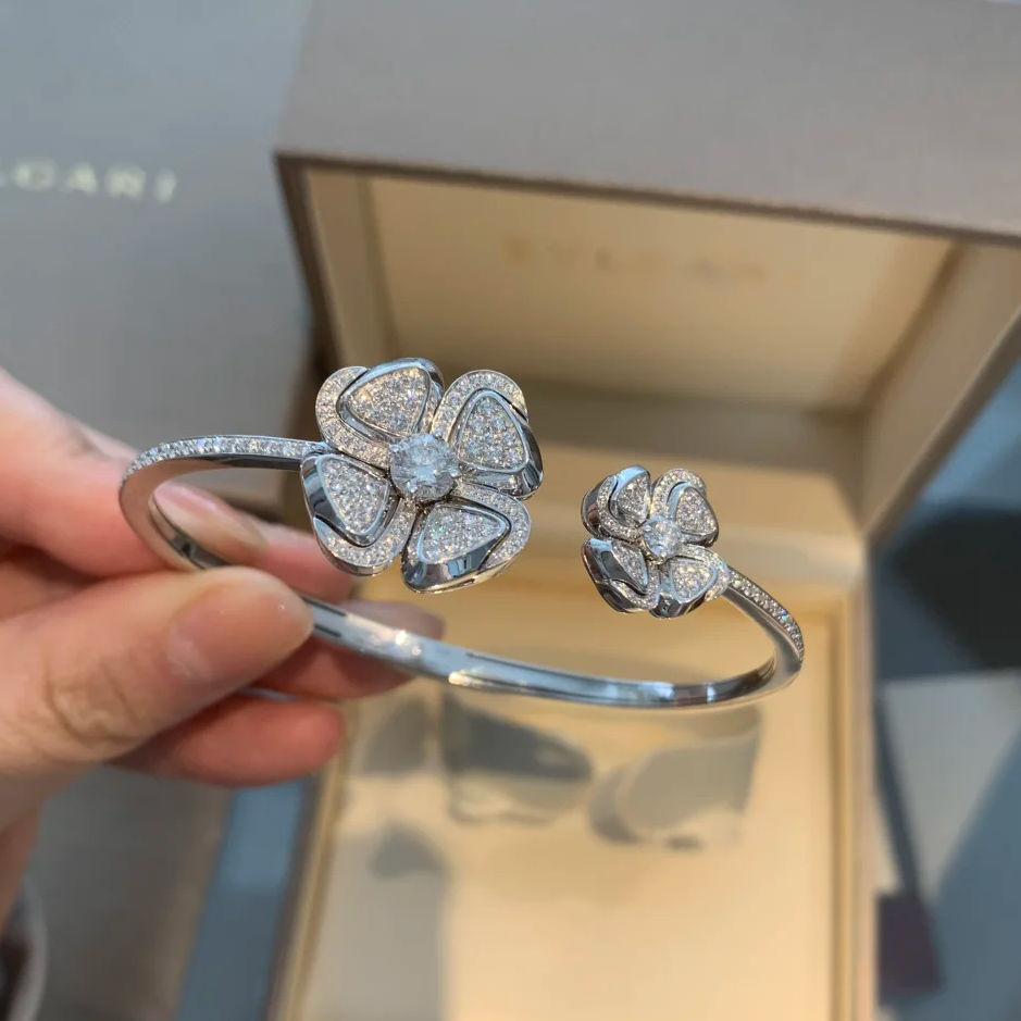 99新 BVLGARI/宝格丽 小花6欢 咏绽系列 18K白金 满钻 开口手镯 S