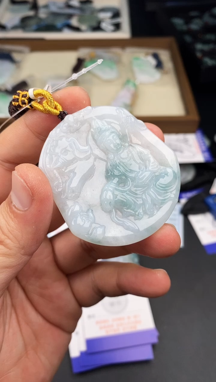 【闪购商品】翡翠颈饰未镶嵌  天然翡翠，一物一图