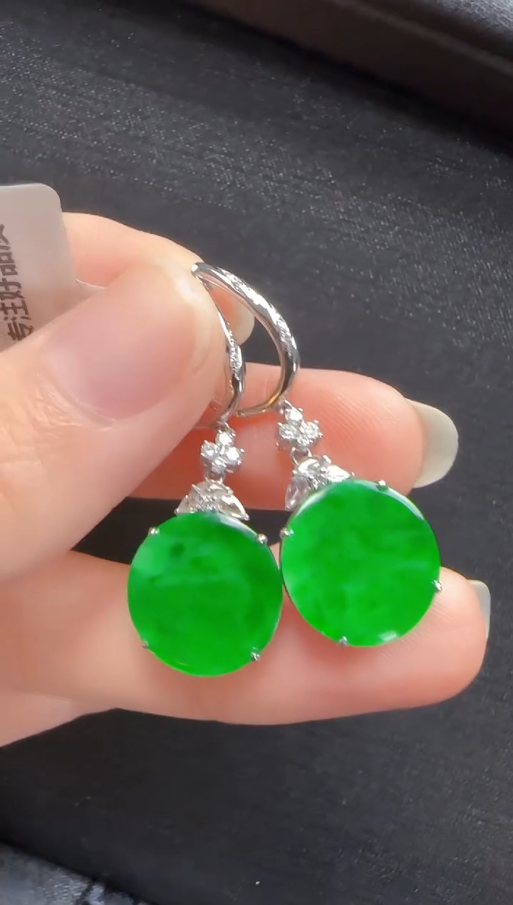 【闪购商品】翡翠耳饰18K金镶嵌128无事牌一对