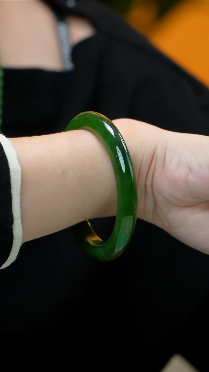 和田玉（碧玉）手镯未镶嵌碧玉手镯 56-63 多样性发其一 圈口备注