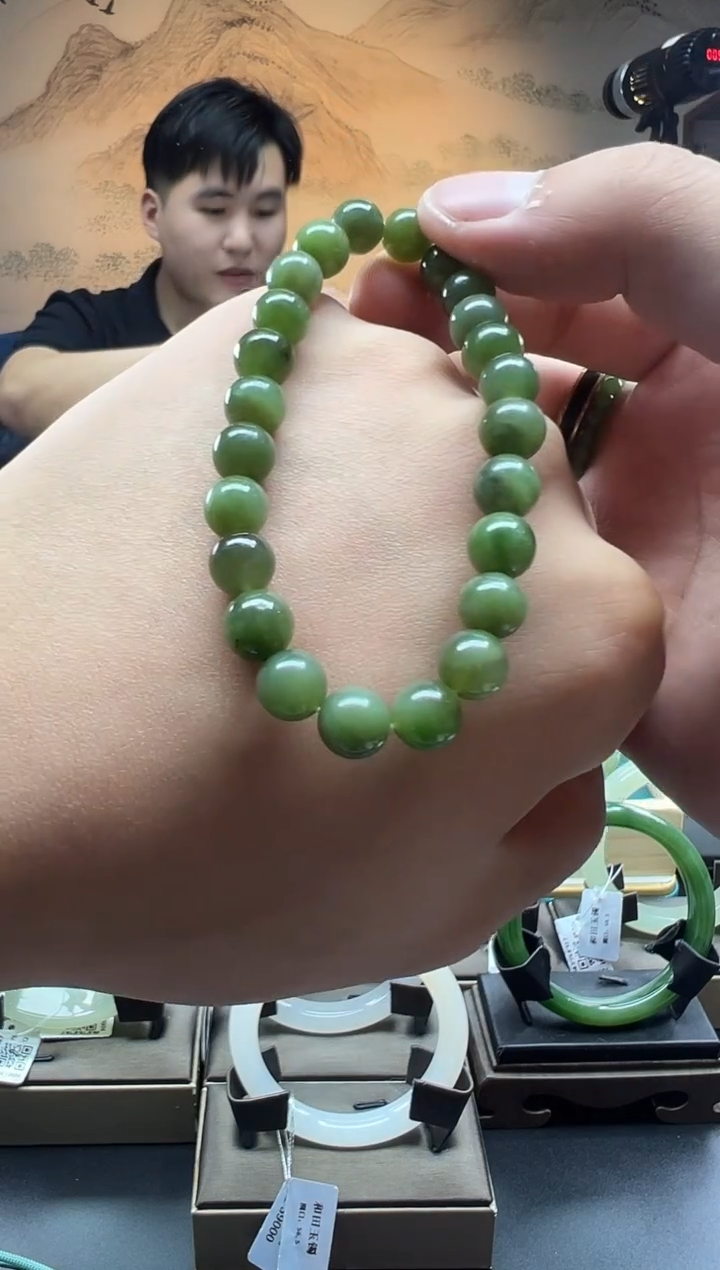 未镶嵌手串和田玉8MM碧玉