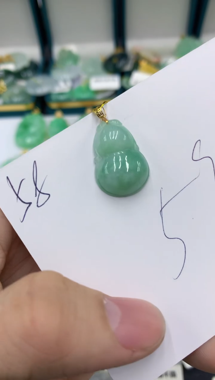 【闪购商品】翡翠颈饰18K金镶嵌翡翠