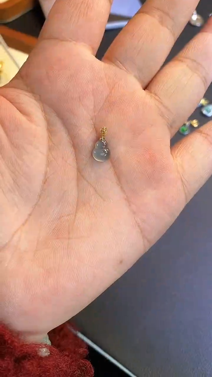 【闪购商品】翡翠吊坠(不含链)18K金镶嵌1