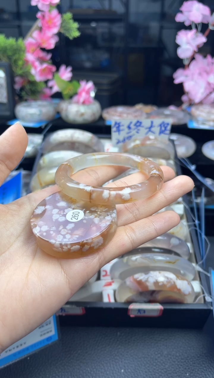 【闪购商品】石英质玉手镯未镶嵌51圈口2-2