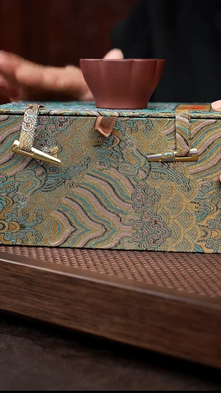 茶壶紫砂4   号  壶+葵口杯