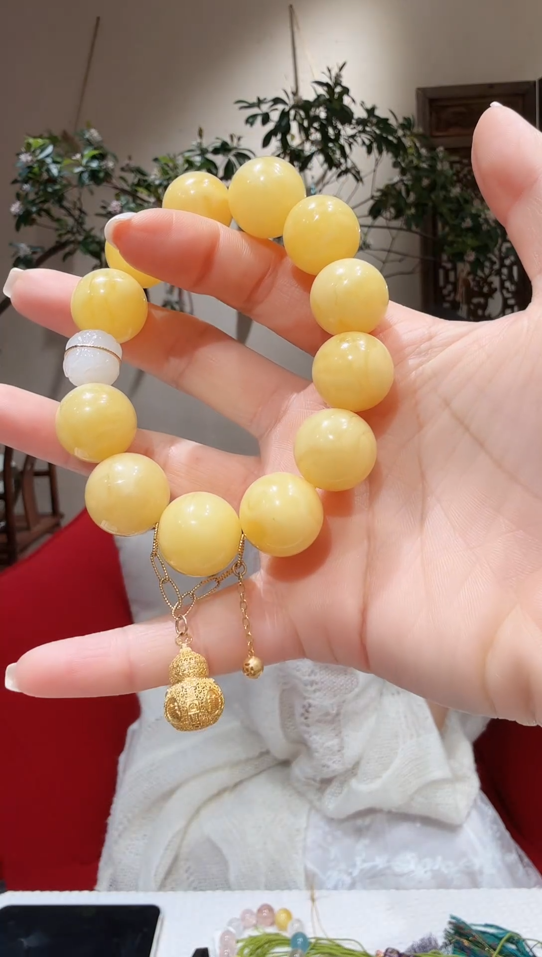 未镶嵌蜜蜡手链蜜蜡