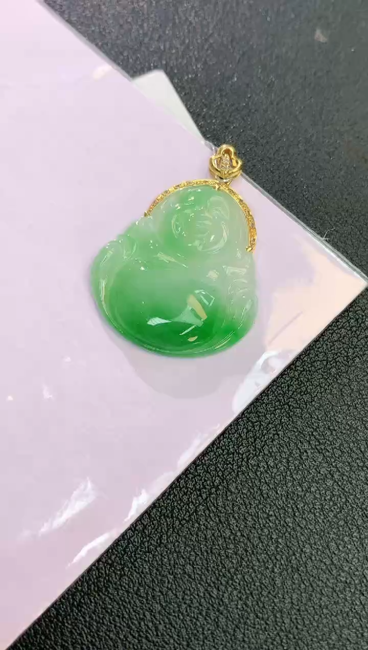 颈饰18K金镶嵌翡翠赠礼盒证书 珍珍