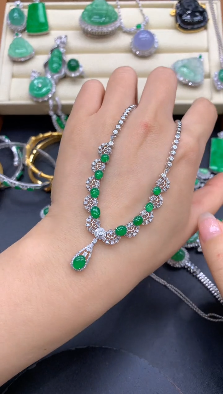 【闪购商品】翡翠颈饰18K金镶嵌565-中国好珍宝