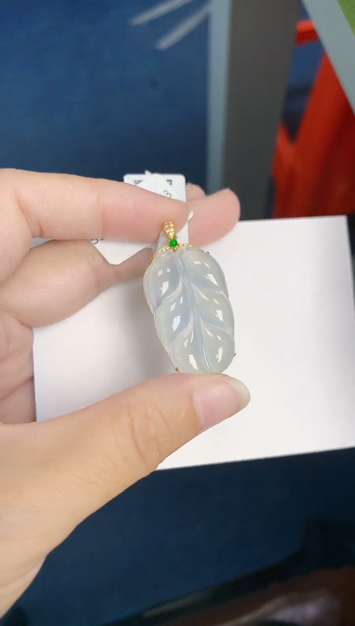 翡翠18K金镶嵌颈饰天然翡翠A货