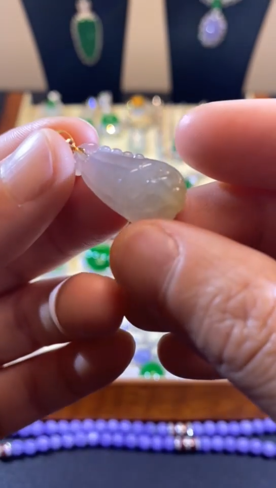 【闪购商品】翡翠吊坠(赠链)18K金镶嵌缅甸天然A货翡翠