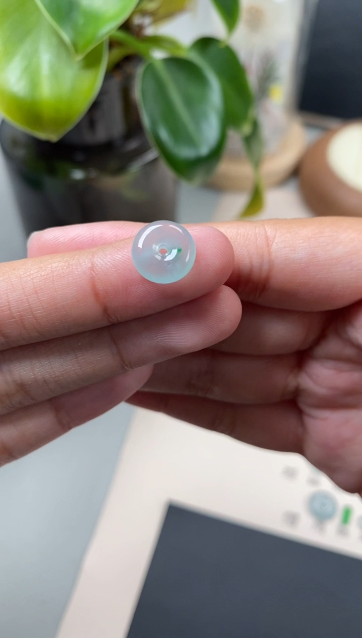 【闪购商品】翡翠颈饰未镶嵌翡翠冰晴平安扣