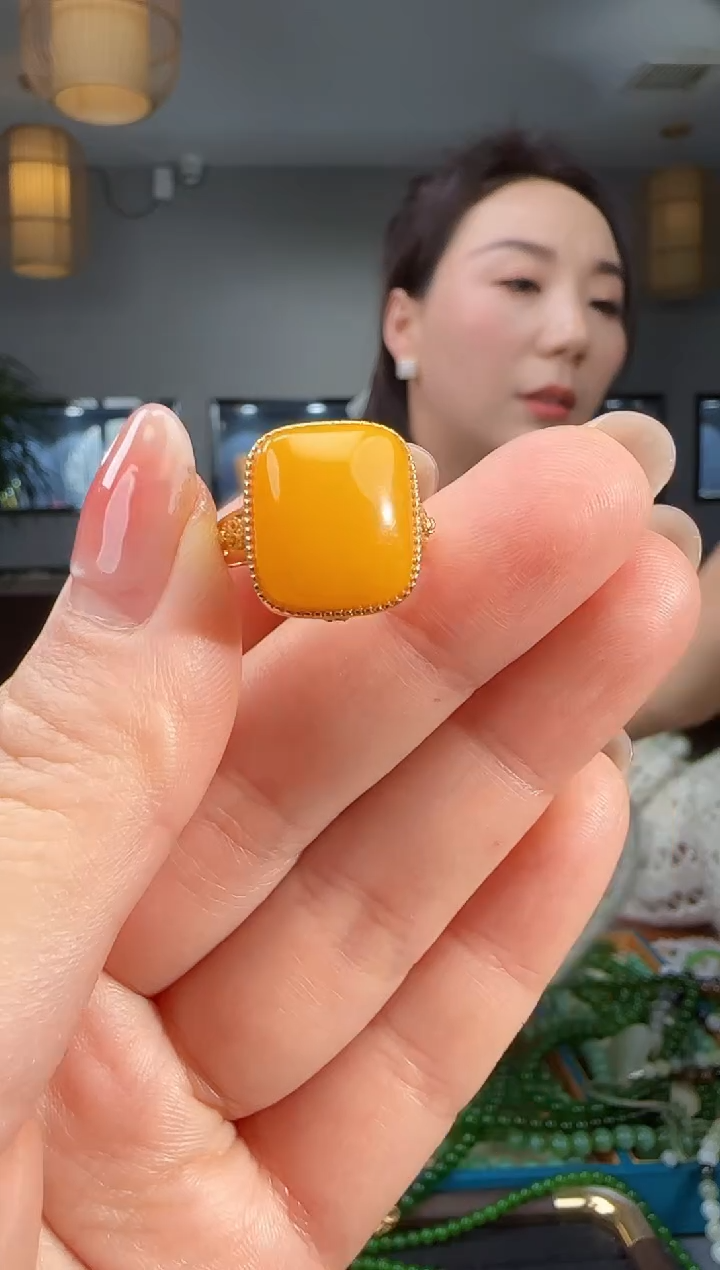 银S925镶嵌蜜蜡戒指1