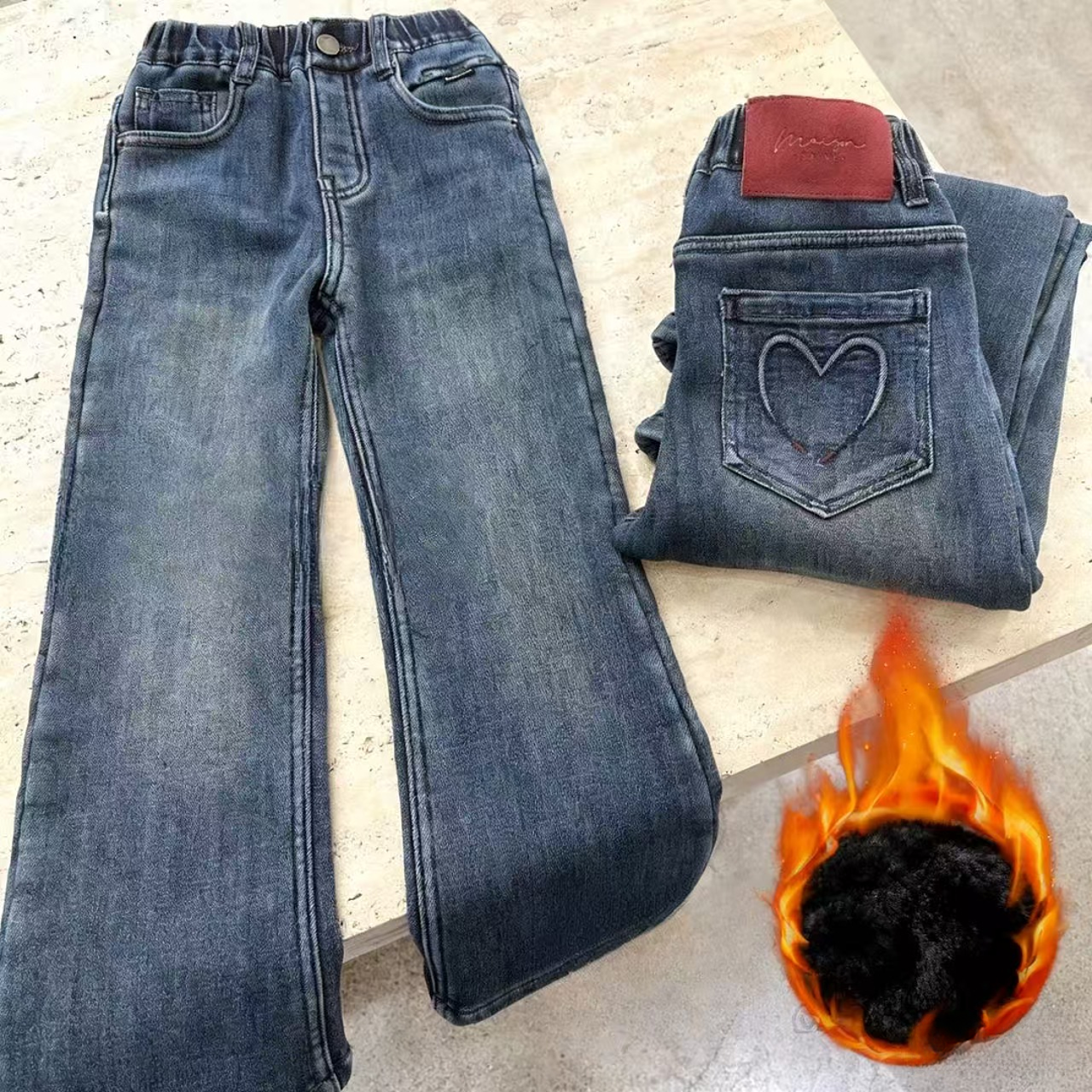 2025冬季新款加绒女童牛仔裤时尚百搭韩版裤子爱心压花窄版直筒裤