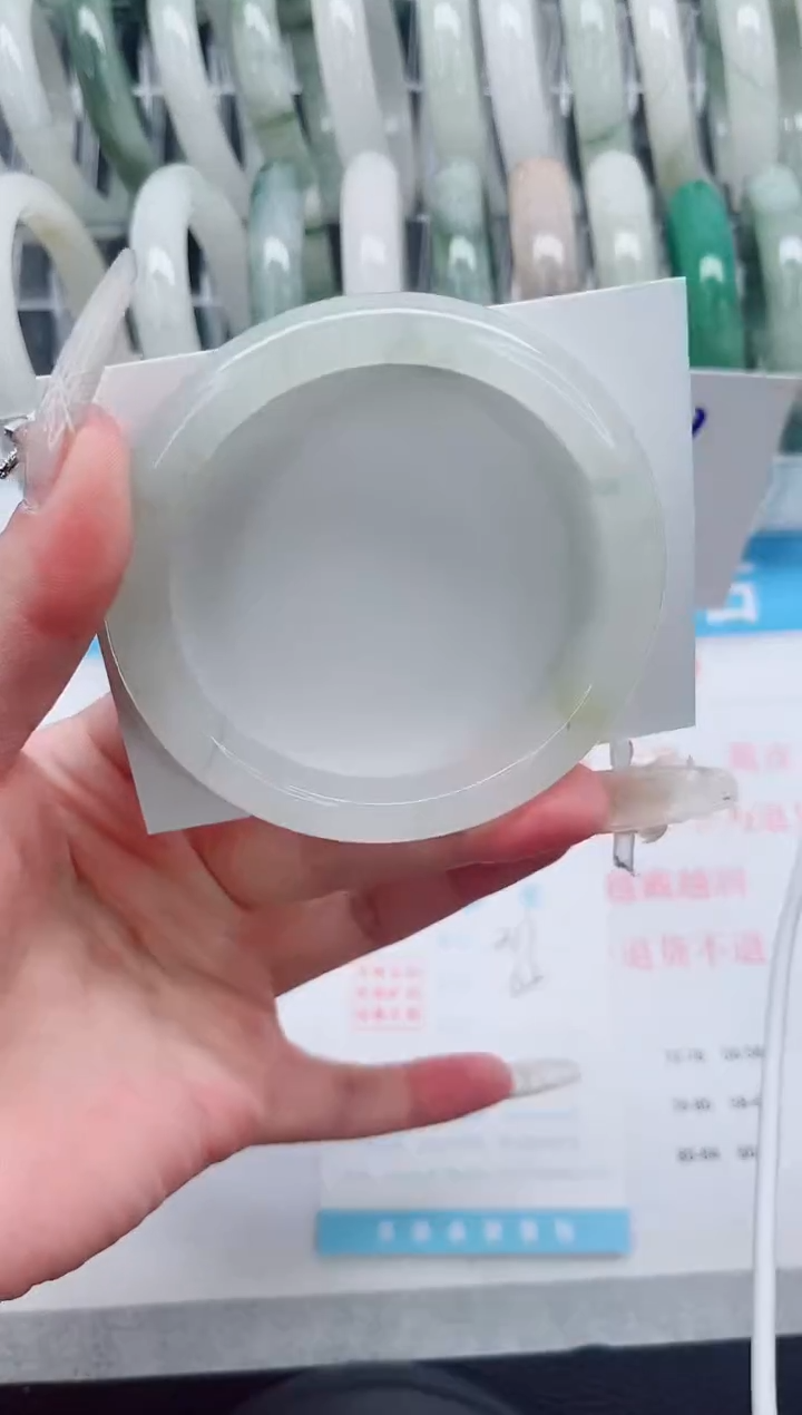 【闪购商品】石英质玉手镯未镶嵌A217-62