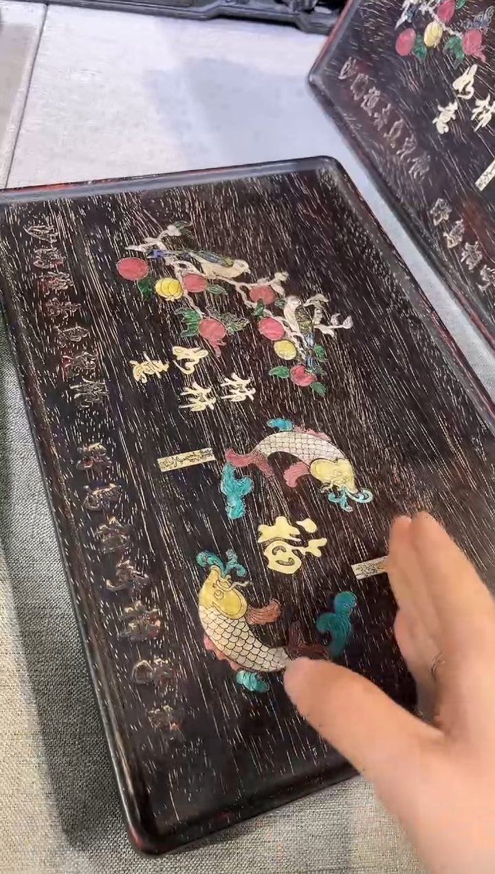 木甲*圆紫檀镶嵌柿子鱼茶盘