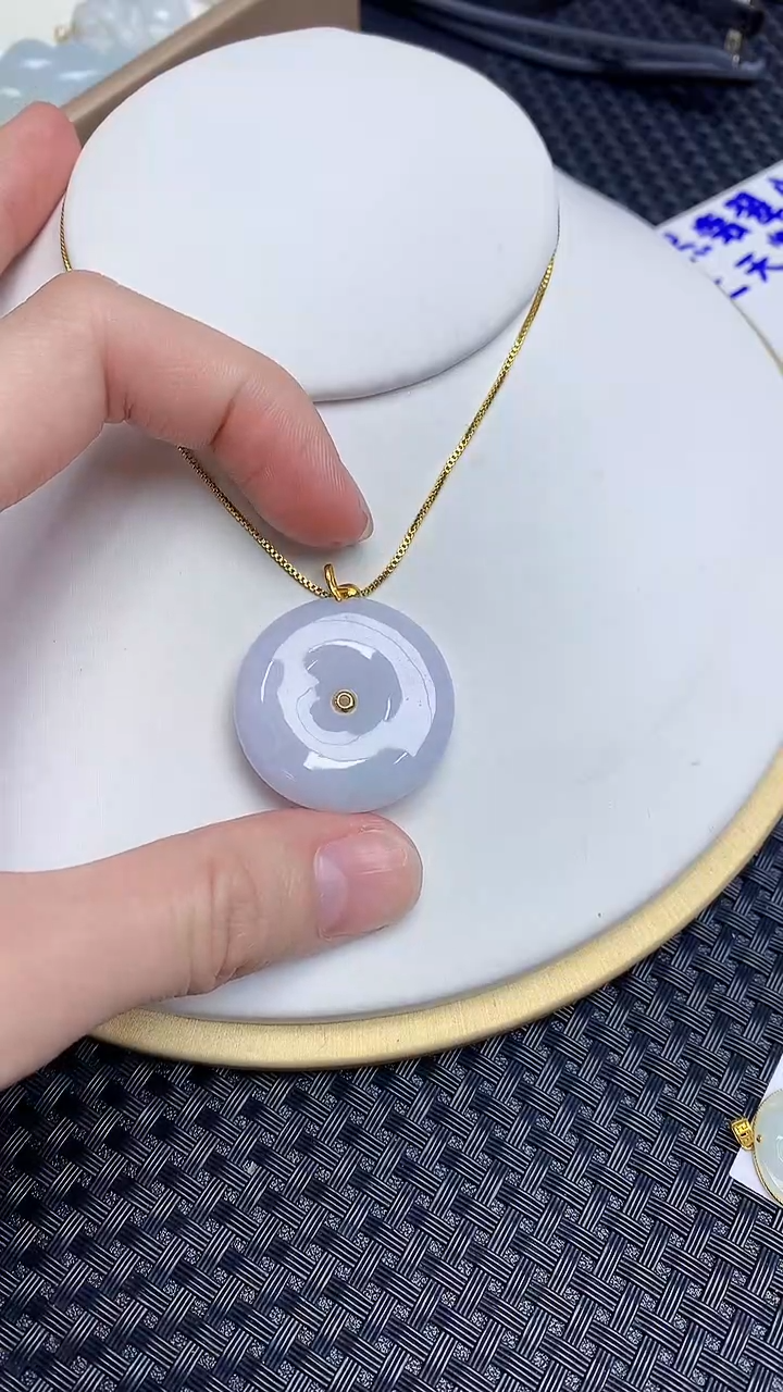 【闪购商品】翡翠颈饰18K金镶嵌86786876767