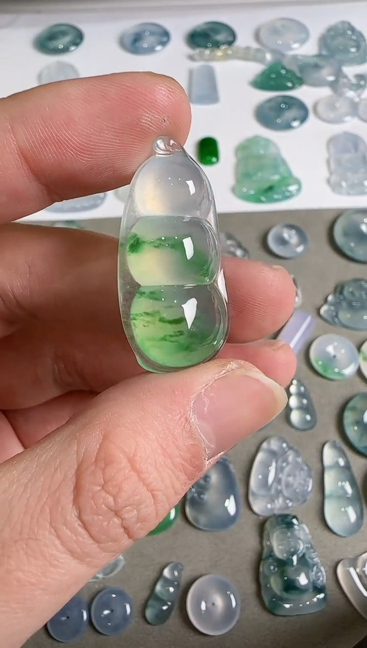 吊坠(不含链)未镶嵌翡翠二**生.