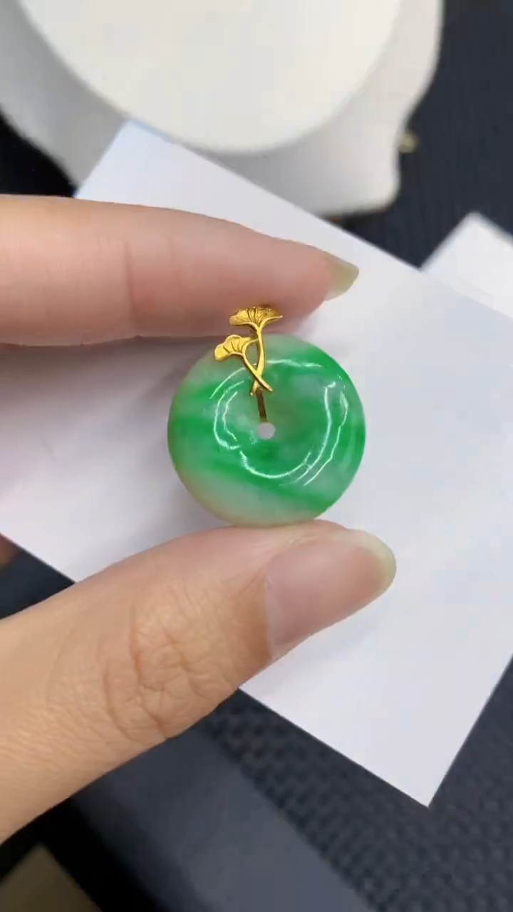 【闪购商品】翡翠颈饰18K金镶嵌            8