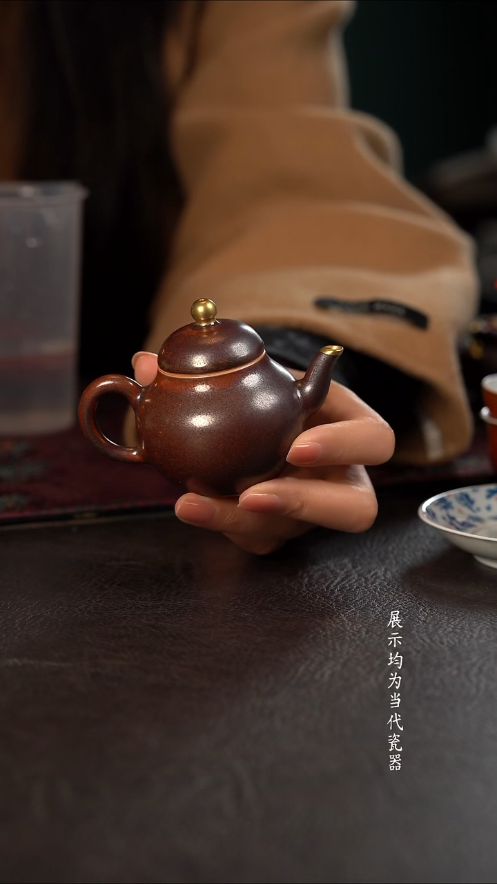 用****~轩泥塘红金花釉小小壶