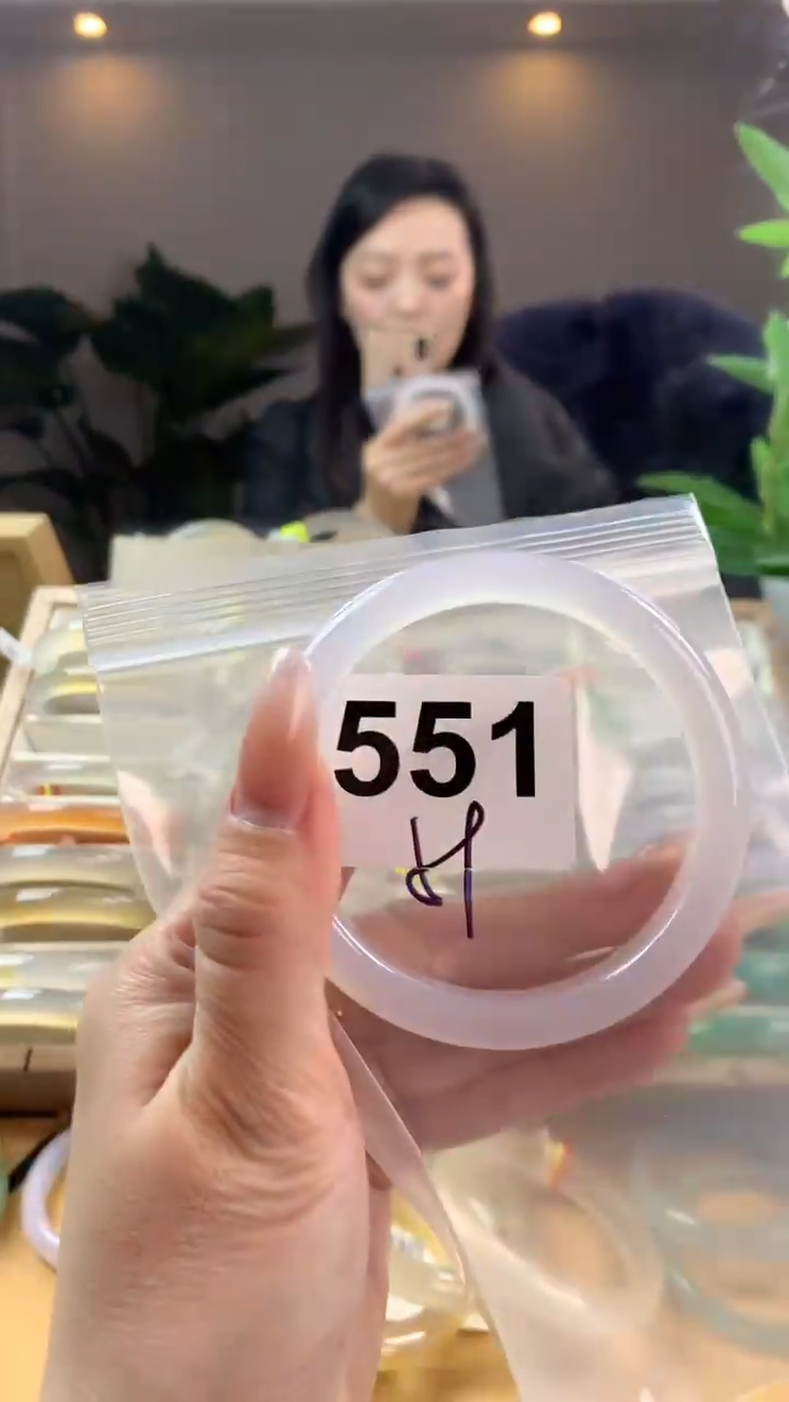 【闪购商品】玛瑙/玉髓手镯未镶嵌551