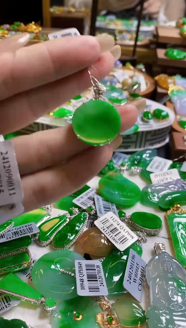 【闪购商品】定制翡翠18K金镶嵌圆牌