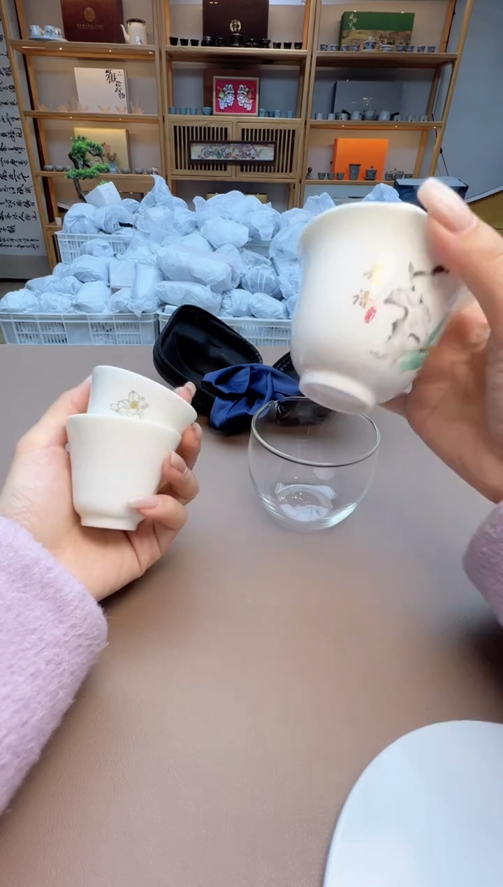 【闪购商品】摆件瓷制品S1111111111111