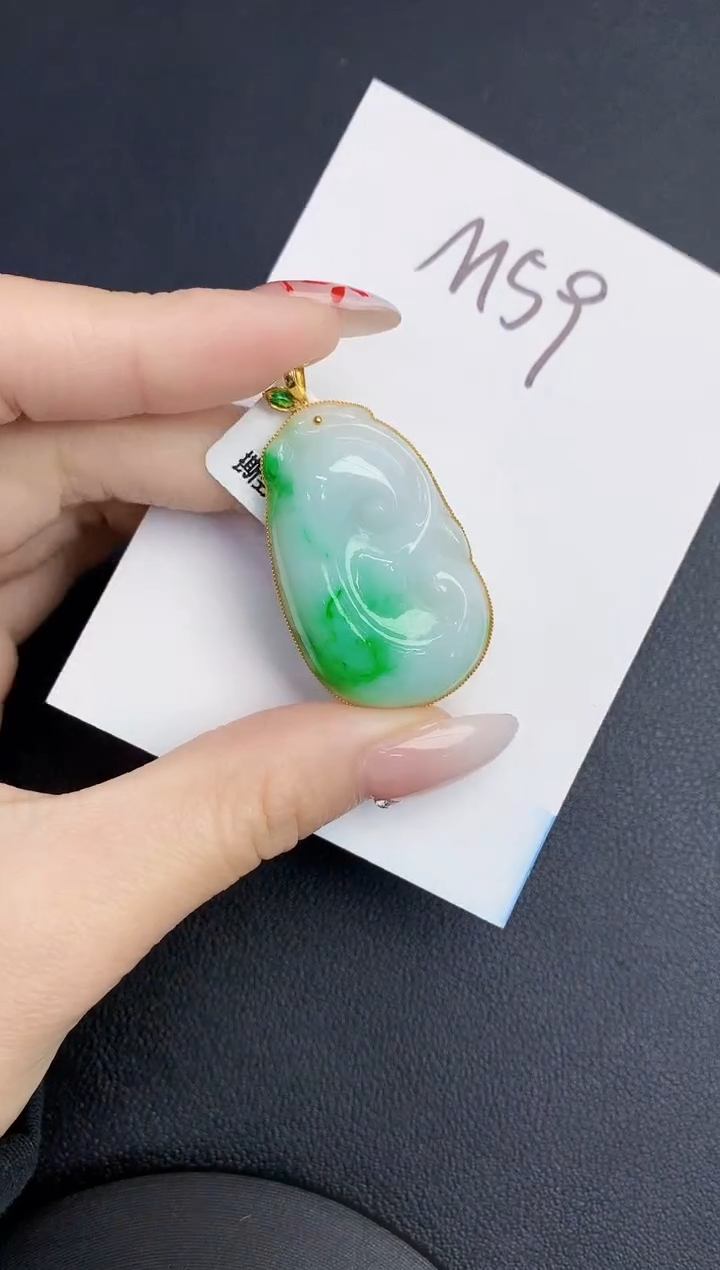 【闪购商品】翡翠颈饰18K金镶嵌000000000000