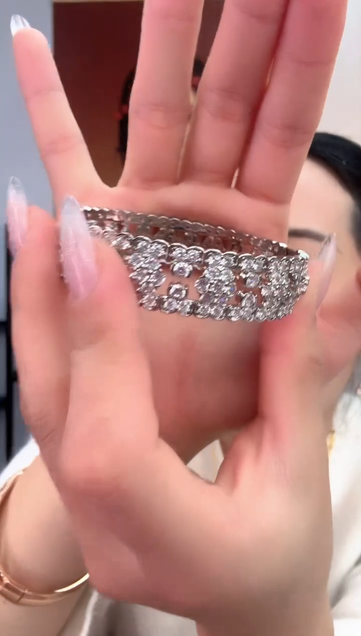 非金属无非金属无白色 设计款手镯