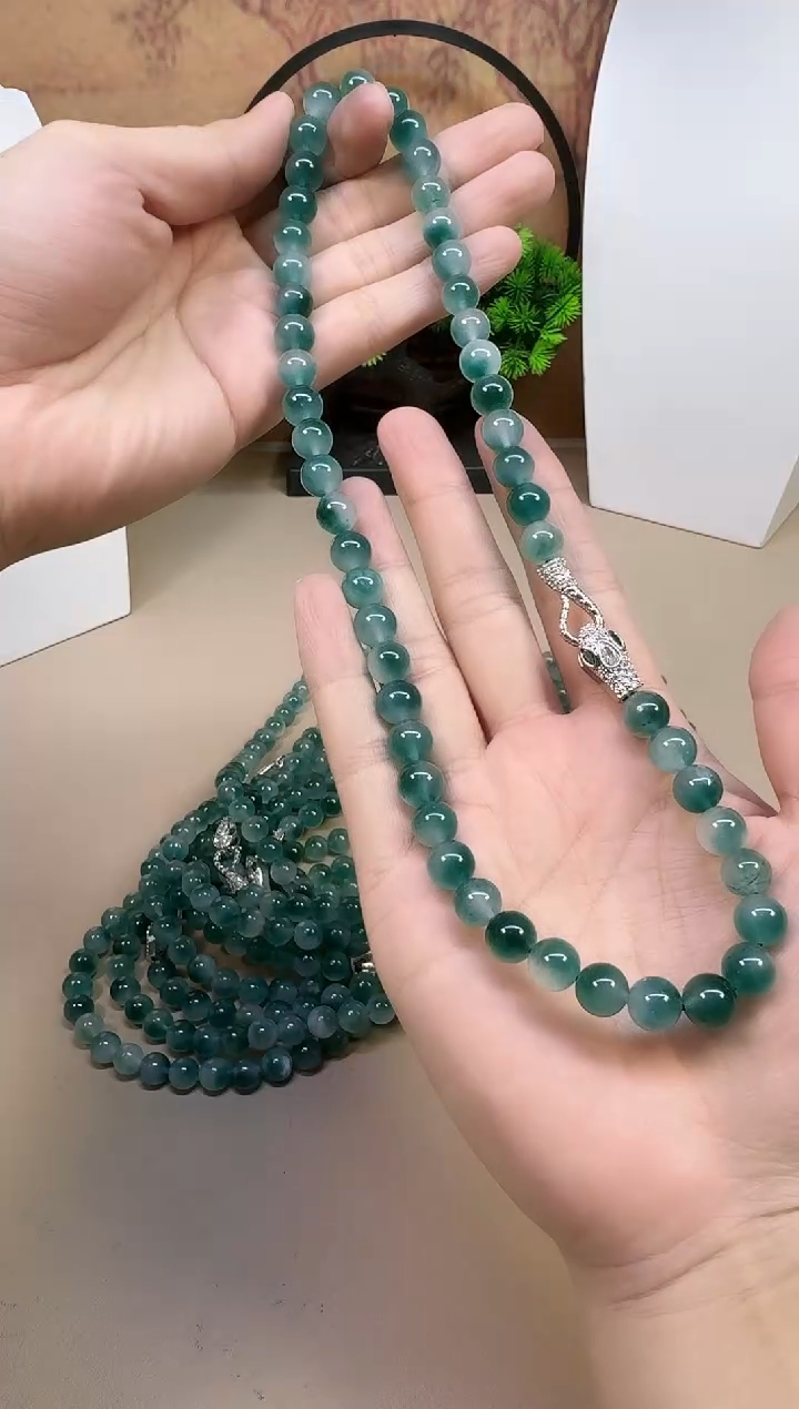 颈饰银S925镶嵌翡翠A47 