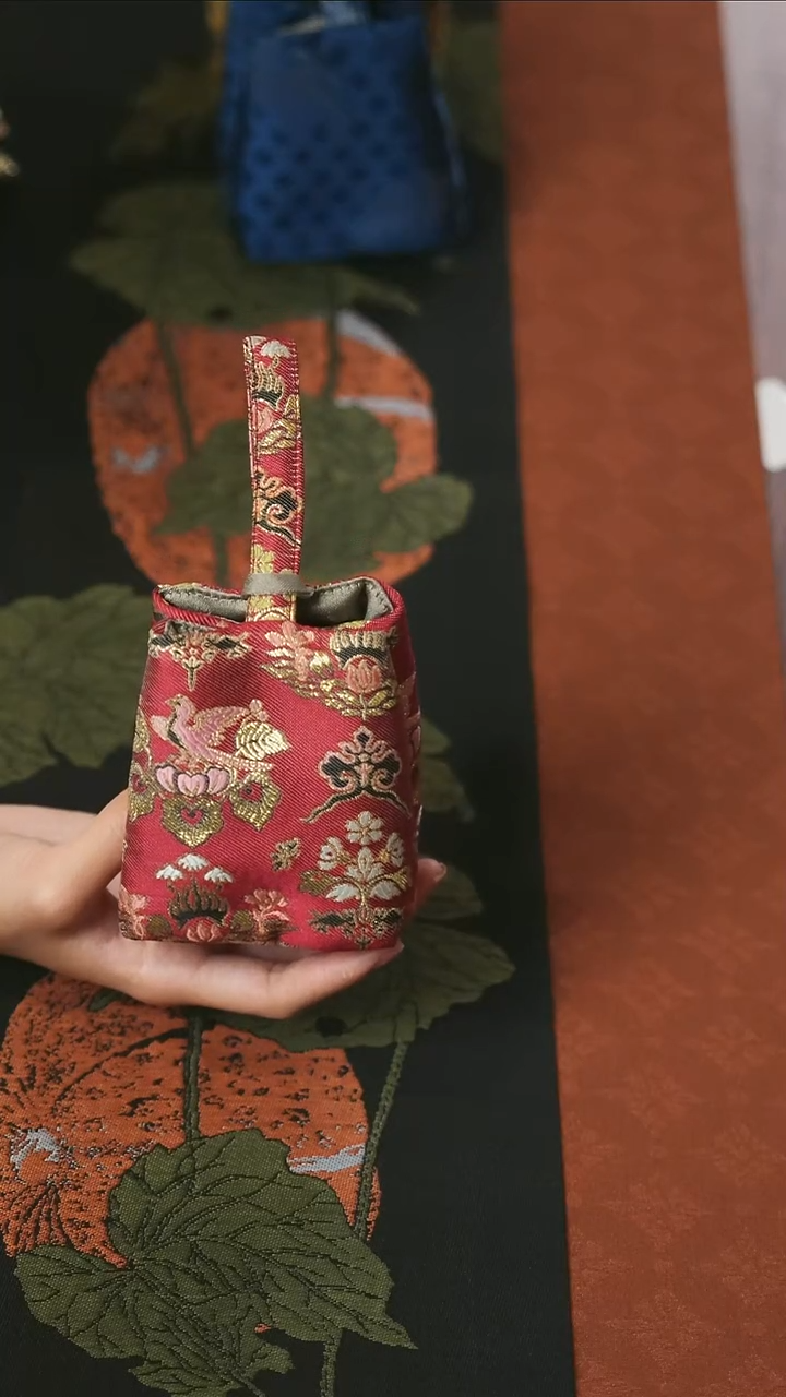 杯袋·······················