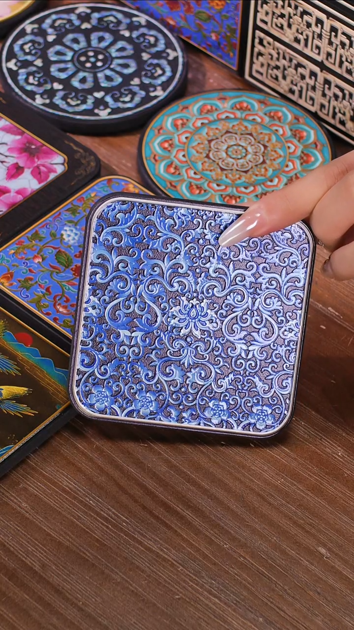 壹藏贰宝蓝宝相杯垫一片