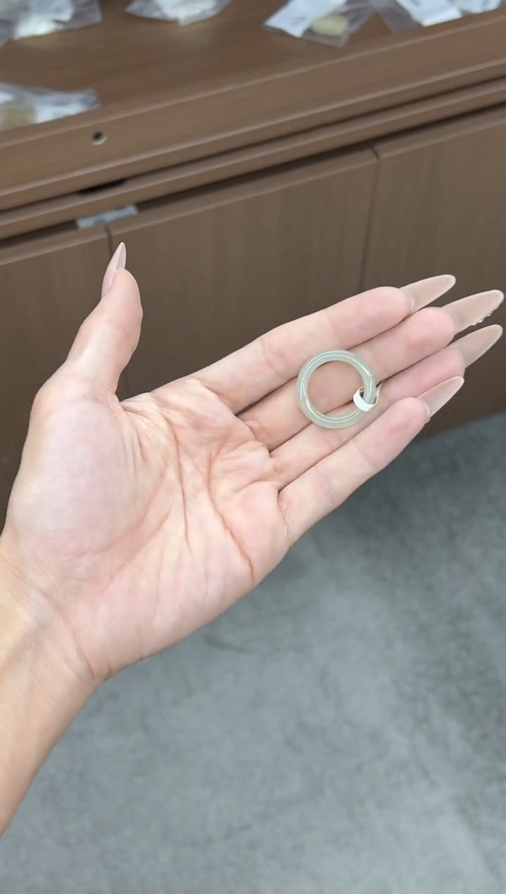 未镶嵌戒圈和田玉且末近矿微色差18