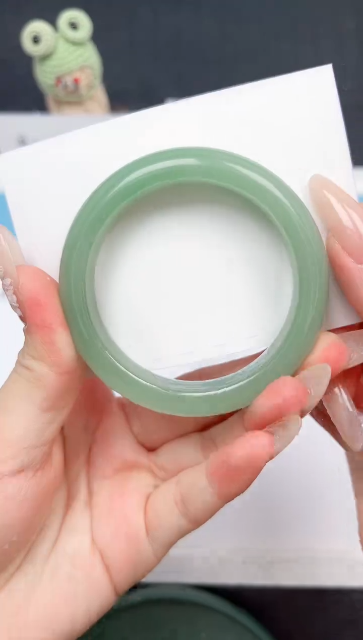 【闪购商品】石英质玉手镯未镶嵌278-50.8