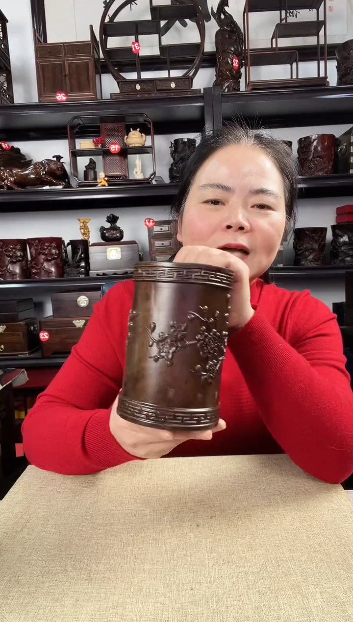 木梅花笔筒老李红木工艺品