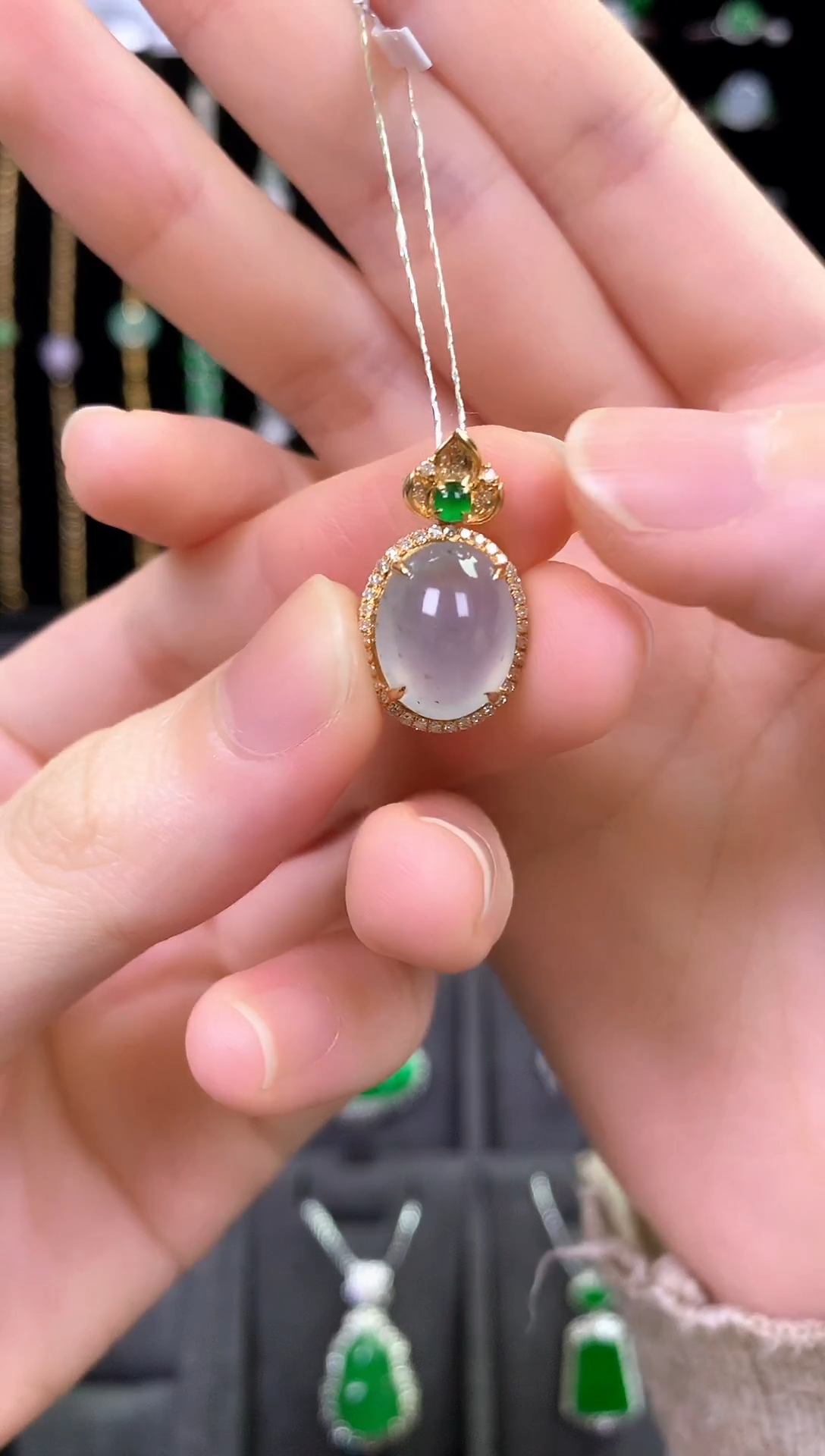 颈饰未镶嵌翡翠吊坠