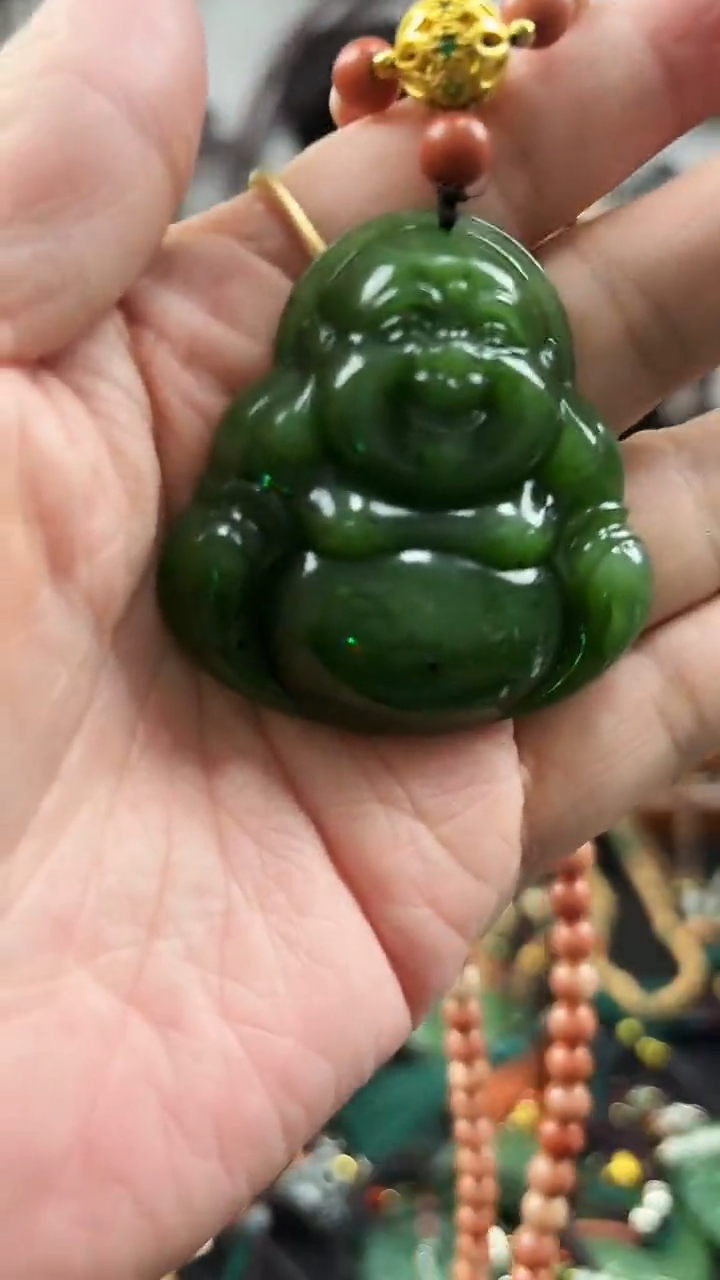 颈饰未镶嵌和田玉佛公