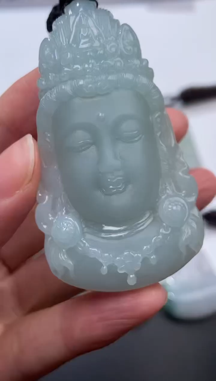 未镶嵌挂件翡翠371636    多人 